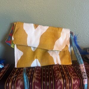 Mini Boho Clutch Messenger• Great for all simple ladies 🧡❤️⭐️💛✨